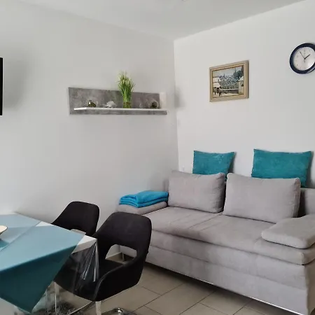 Beutlich's Woertherseeappartements * 沃尔特湖畔韦尔登