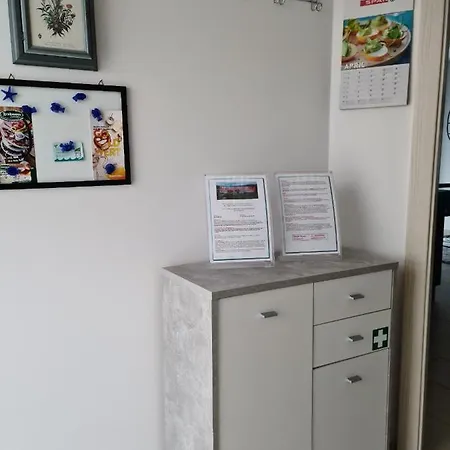 公寓 Beutlich's Woertherseeappartements 沃尔特湖畔韦尔登