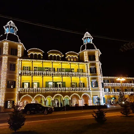 公寓 Beutlich's Woertherseeappartements 沃尔特湖畔韦尔登